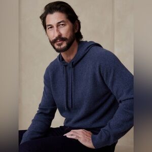 NWOT. Banana Republic Men’s wool Cashmere Sweater Hoodie. size. S